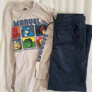 Blue Corduroy Pants Husky Size 16
Cargo
Excellent Condition
Lots of Pockets!